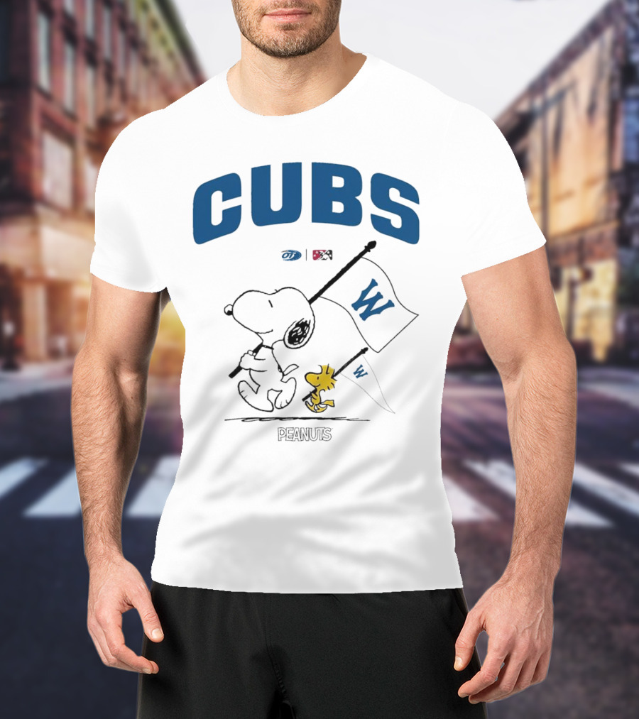 Peanuts Snoopy Woodstock Cubs W Flag T-Shirt