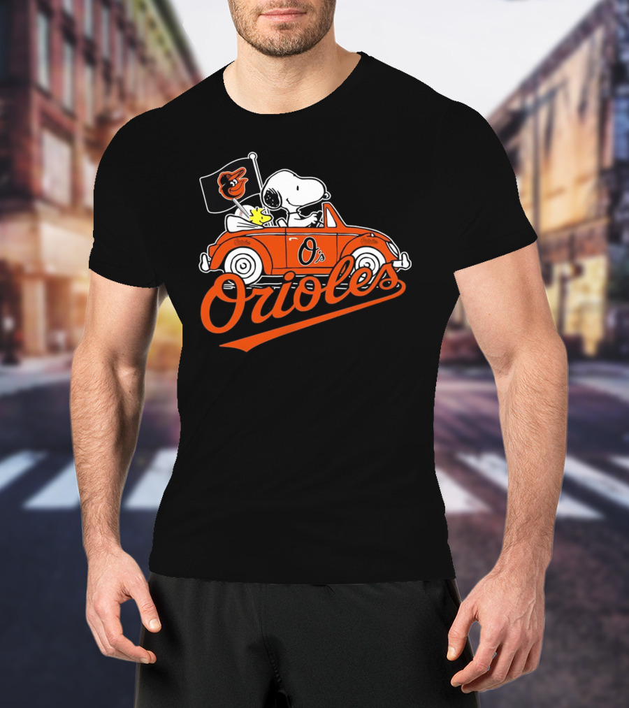 Snoopy And Woodstock Driving Baltimore Orioles Car With Flag T-Shirt