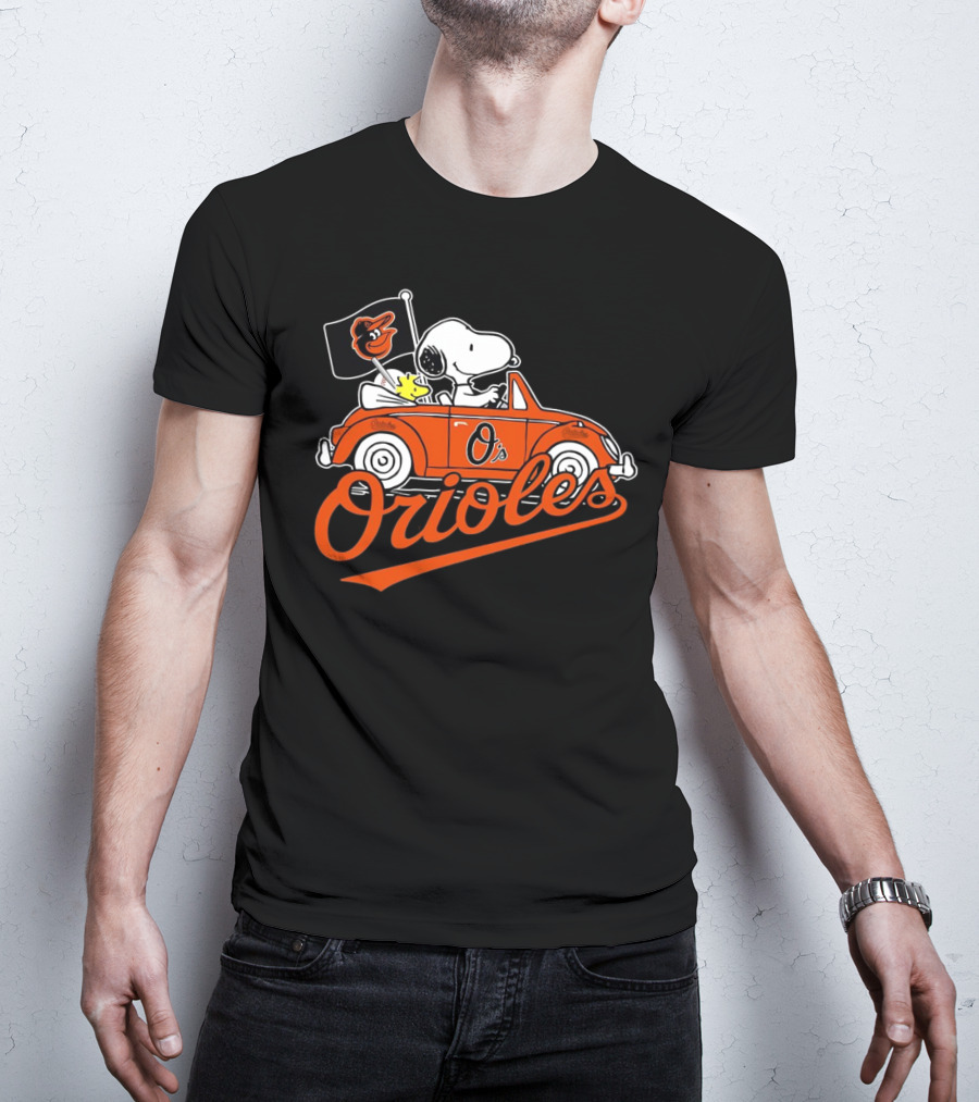 Snoopy And Woodstock Driving Baltimore Orioles Car With Flag T-Shirt