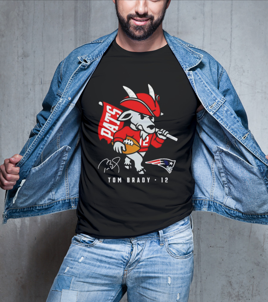 New England Patriots PATS Tom Brady 12 GOAT Logo Illustrative Character T-Shirt