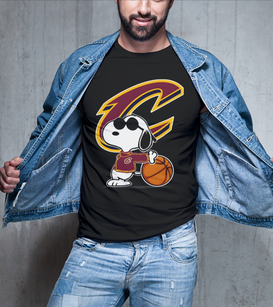 Snoopy Peanuts Cleveland Cavaliers NBA Basketball T-Shirt