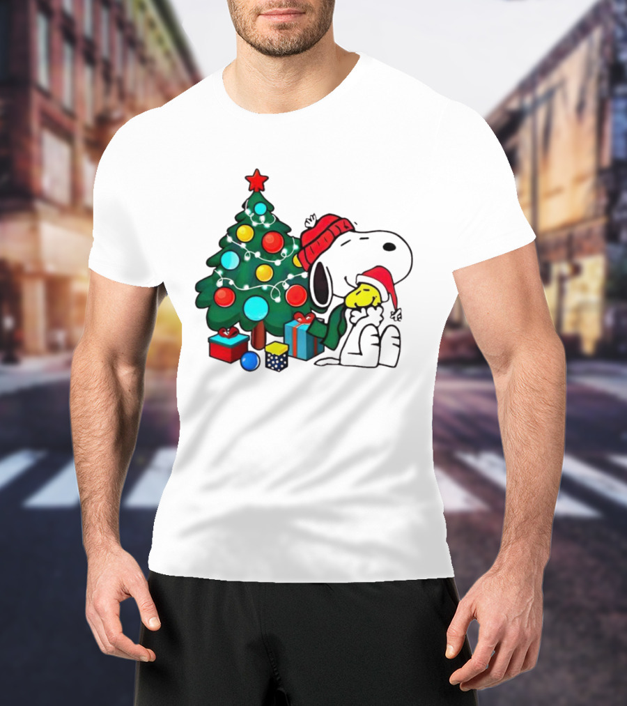 Peanuts Snoopy With Woodstock And Christmas Tree And Gifts T-Shirt