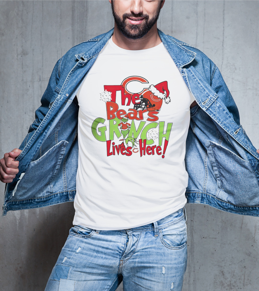 Chicago Bears Grinch Lives Here Christmas Football T-Shirt