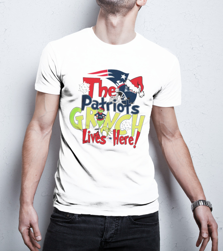 The New England Patriots Grinch Lives Here Christmas Santa Hat T-Shirt