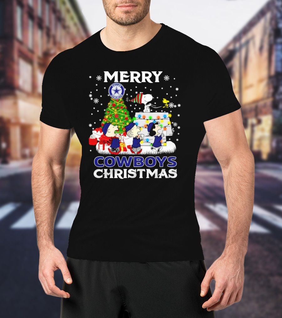 Merry Dallas Cowboys Peanuts Characters Christmas T-Shirt