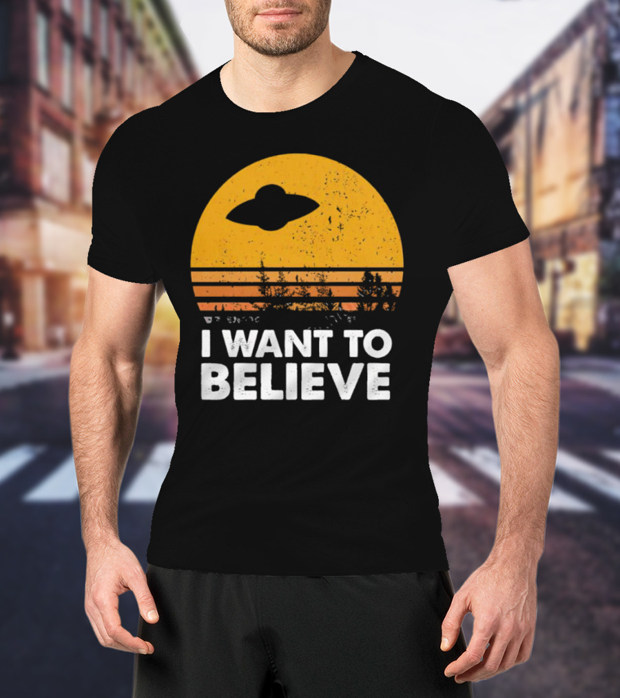 I Want To Believe Alien UFO Vintage Sunset T-Shirt