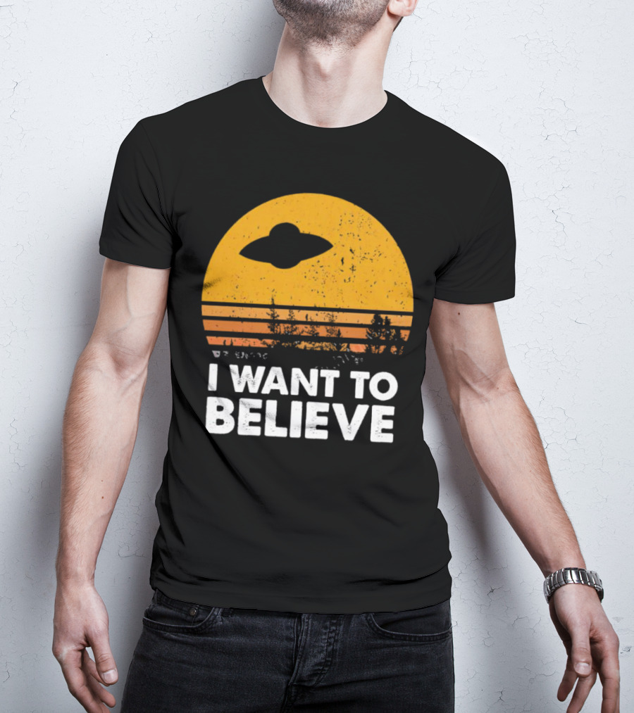 I Want To Believe Alien UFO Vintage Sunset T-Shirt
