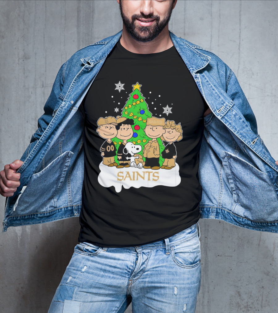 Peanuts Christmas New Orleans Saints Characters With Tree T-Shirt