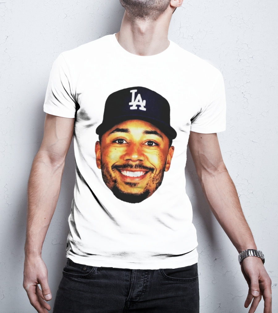 Mookie Betts Los Angeles Dodgers LA Cap Big Face T-Shirt