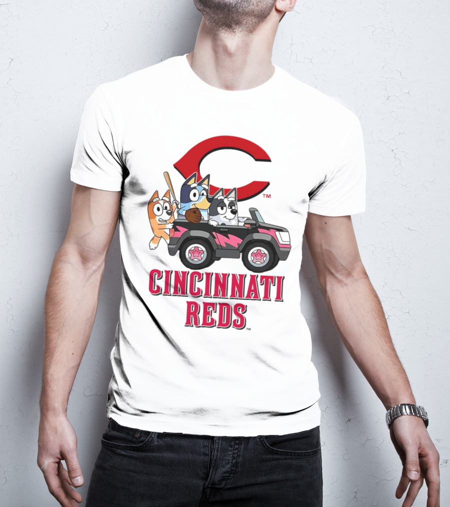 Cincinnati Reds Bandit Chilli Aunt Trixie Heeler Jeep T-Shirt