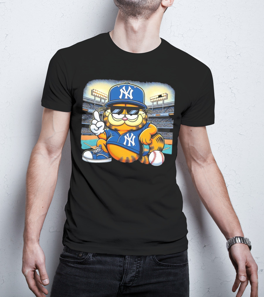 New York Yankees Baseball Garfield Cartoon Stadium Scene T-Shirt