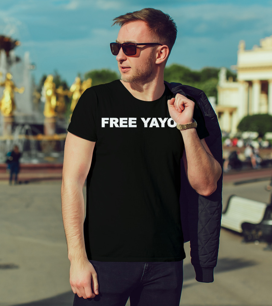 Drake Wears Eminem’s Free Yayo T-Shirt