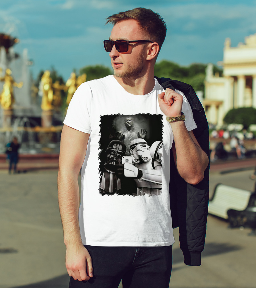 Star Wars Darth Vader And Stormtrooper Taking Selfie With Han Solo Frozen In Carbonite T-Shirt
