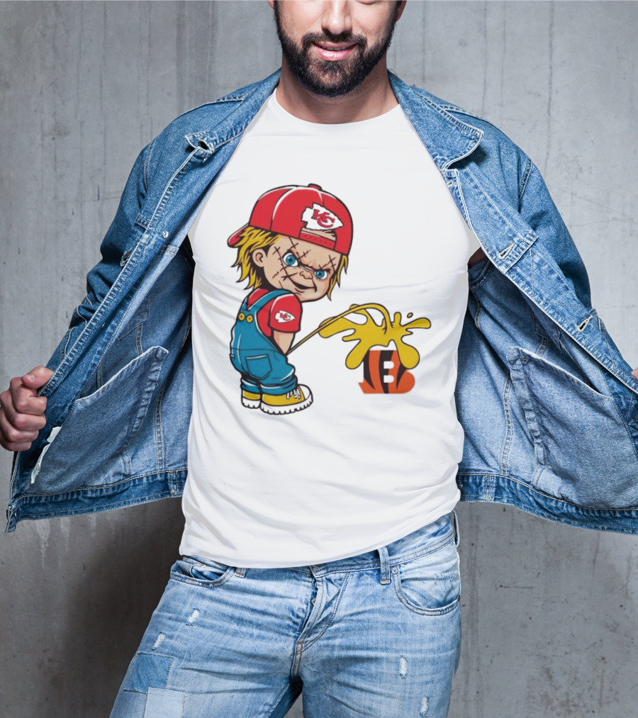 Kansas City Chiefs Chucky Pissing On Cincinnati Bengals T-Shirt