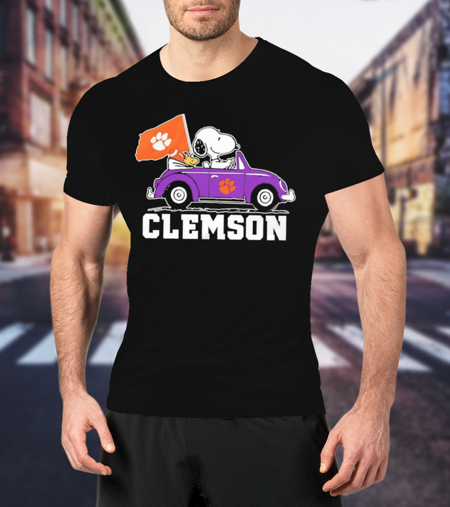 Snoopy And Woodstock In Purple Car With Clemson Flag T-Shirt