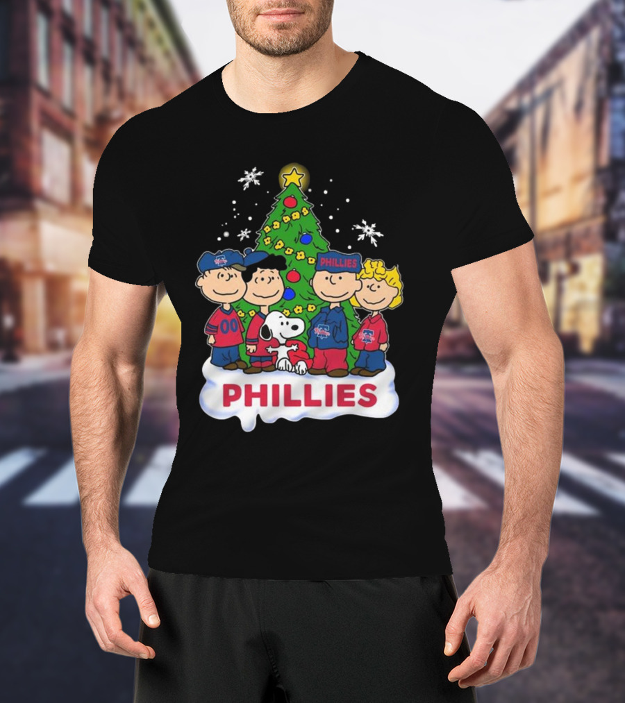 Philadelphia Phillies Snoopy Peanuts Christmas Tree T-Shirt