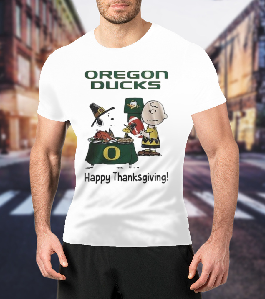 Oregon Ducks Peanuts Happy Thanksgiving Football T-Shirt
