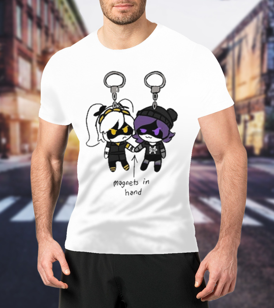 Juzi Chibi Keychain Magnets In Hand T-Shirt