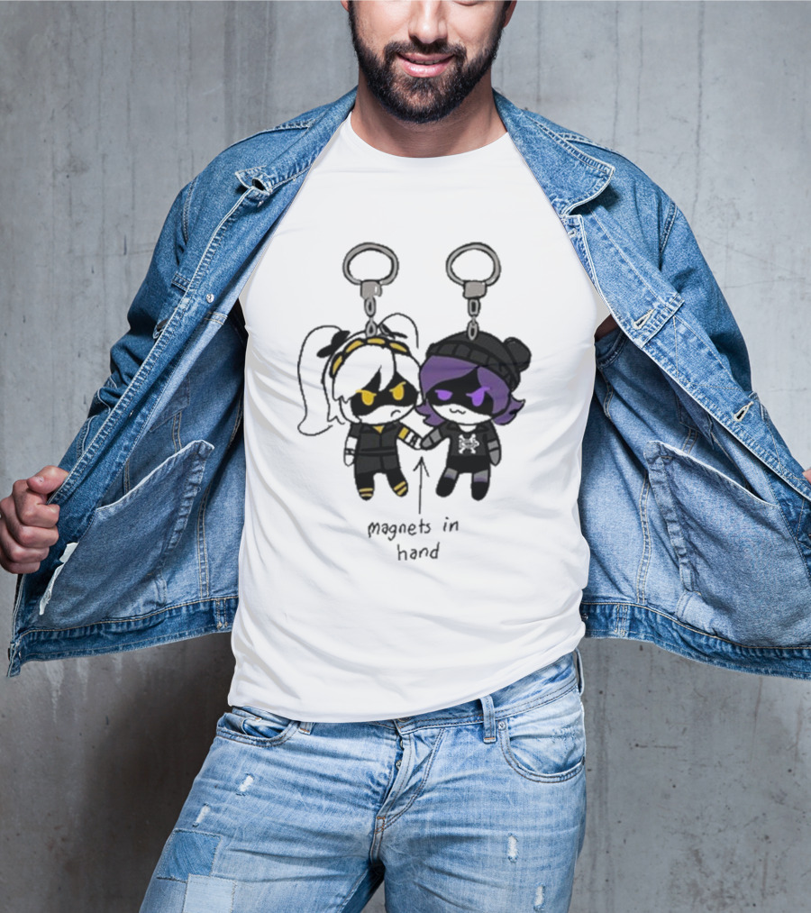 Juzi Chibi Keychain Magnets In Hand T-Shirt