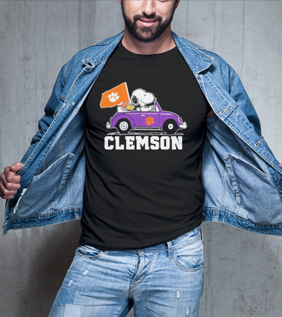 Peanuts Snoopy Woodstock Driving Purple Car With Clemson Tigers Flag CFP T-Shirt