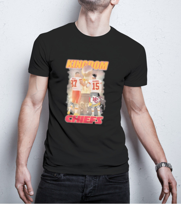 Chiefs Kingdom Travis Kelce Patrick Mahomes Trophy Celebration T-Shirt