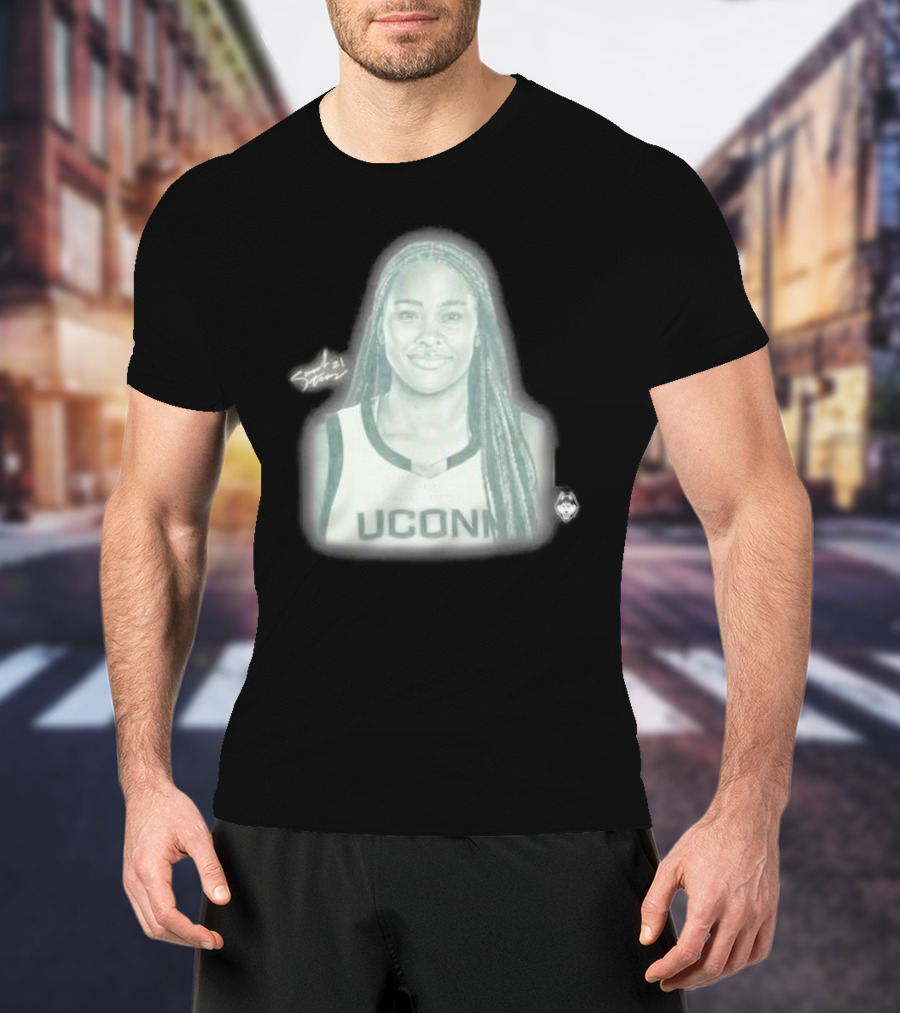 Sarah Strong UConn Huskies Signature Pencil Drawing T-Shirt