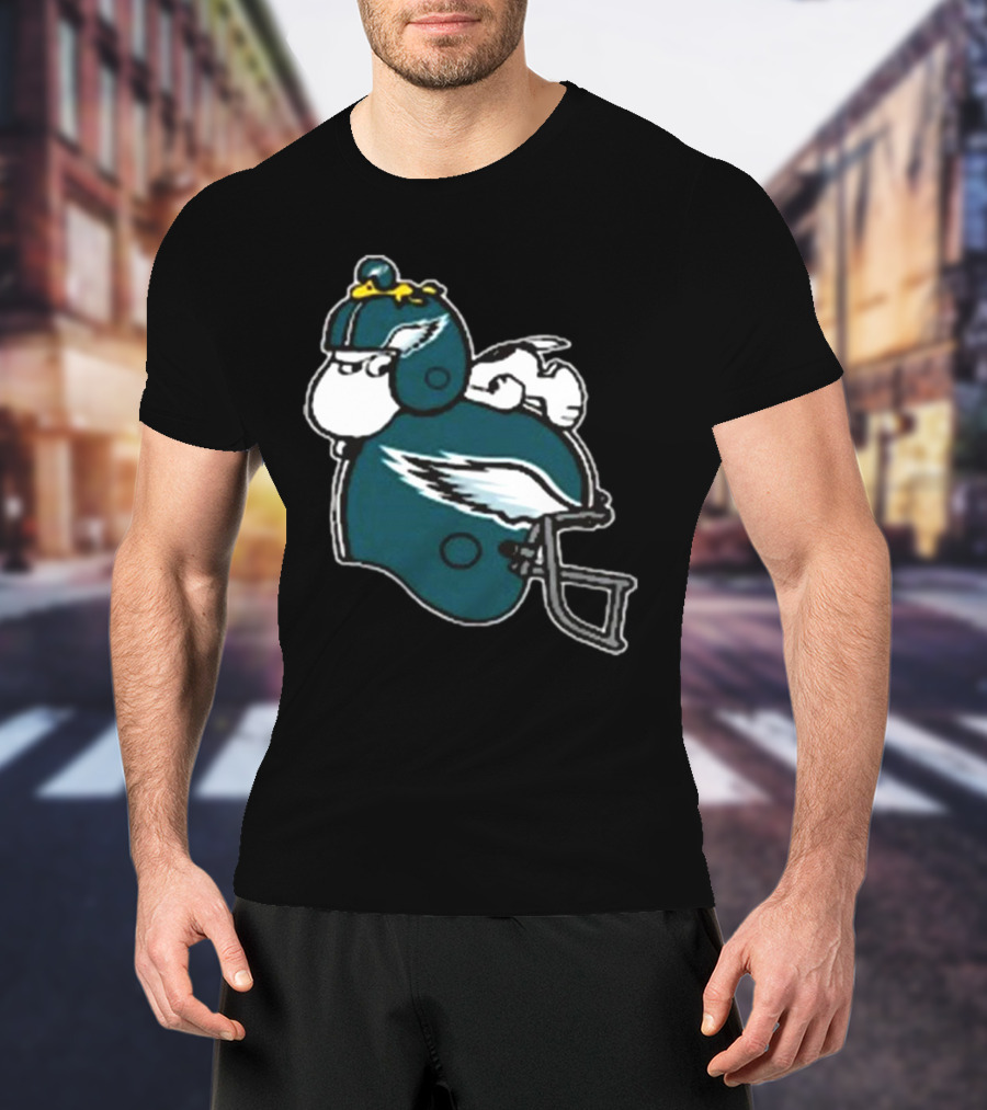 Snoopy Woodstock Relaxing Philadelphia Eagles Football Helmet T-Shirt