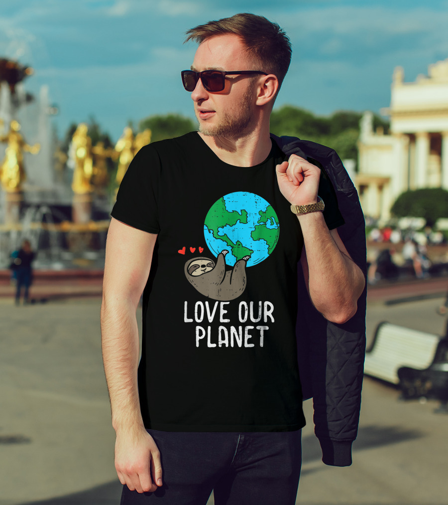 Love Our Planet Sloth Hanging Earth Day Cute Men Hearts Earth T-Shirt
