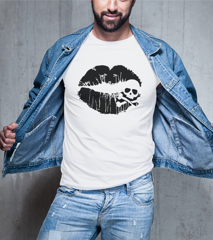 Skull Crossbones Lips Grunge T-Shirt
