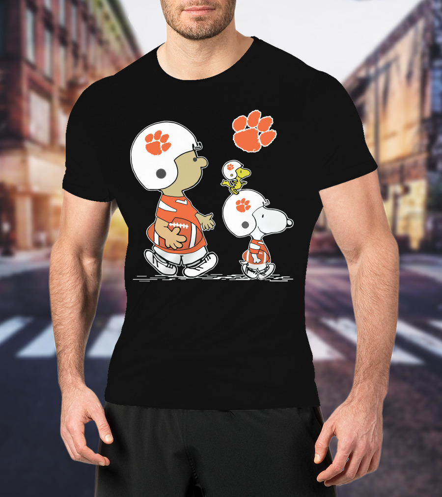Clemson Tigers Snoopy Woodstock Peanuts Football Character Collaboration T-Shirt