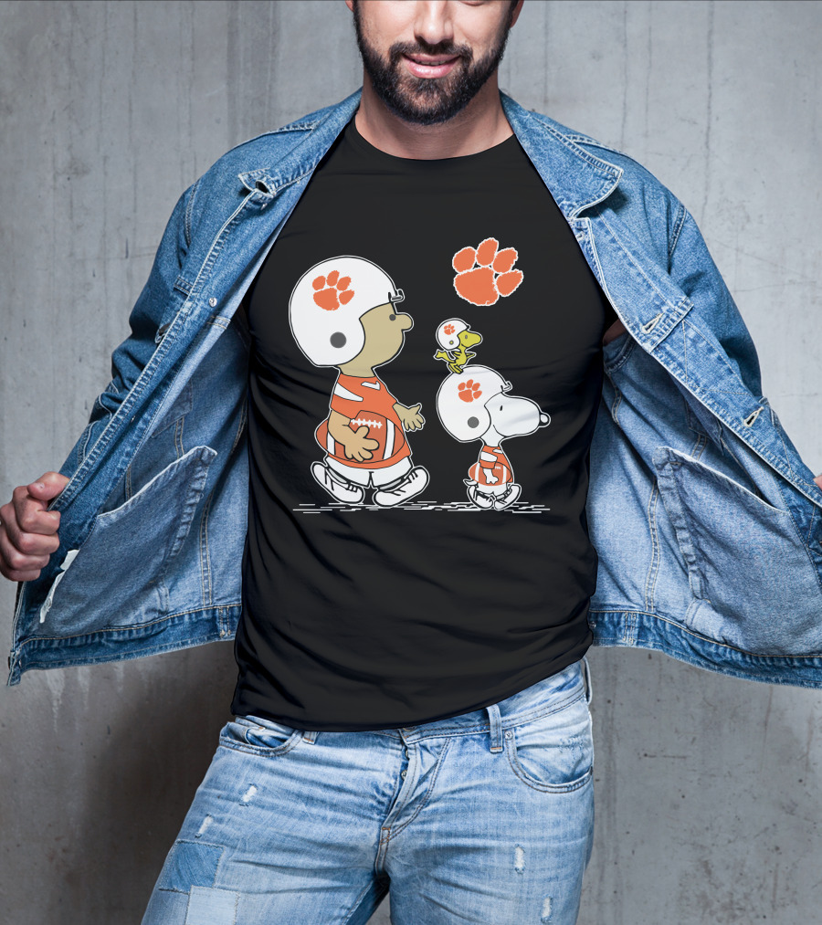 Clemson Tigers Snoopy Woodstock Peanuts Football Character Collaboration T-Shirt