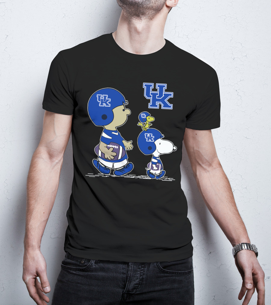 UK Wildcats Snoopy And Woodstock Football Helmets T-Shirt