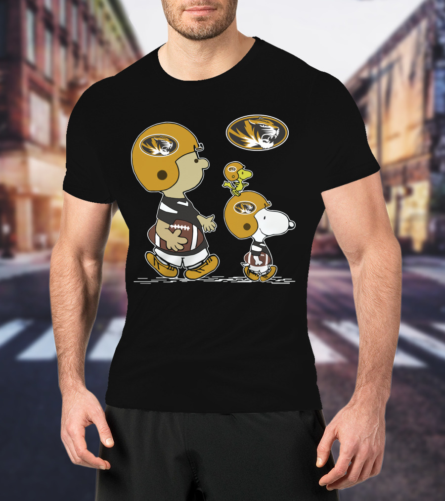 Missouri Tigers Snoopy And Woodstock In Football Helmets T-Shirt