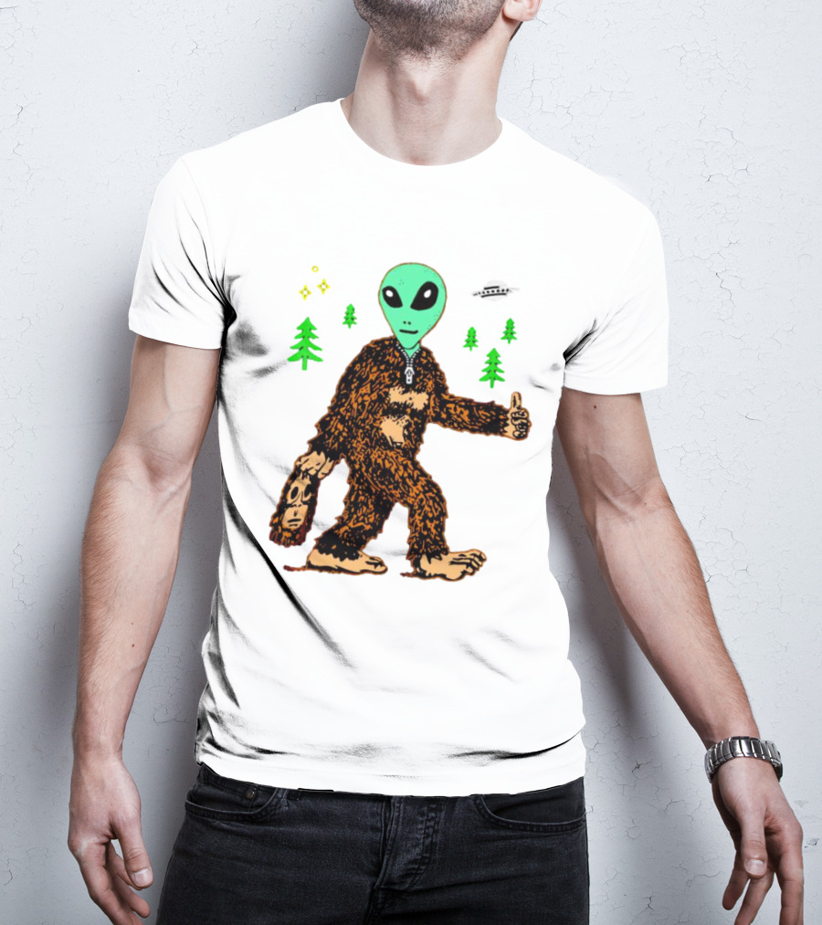 Alien Bigfoot Encounter Forest UFO Adventure T-Shirt
