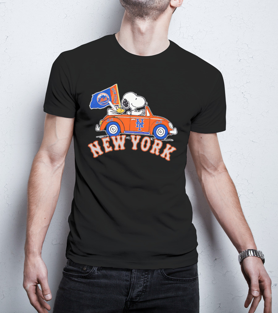 Snoopy Woodstock Driving New York Mets Car Flag T-Shirt
