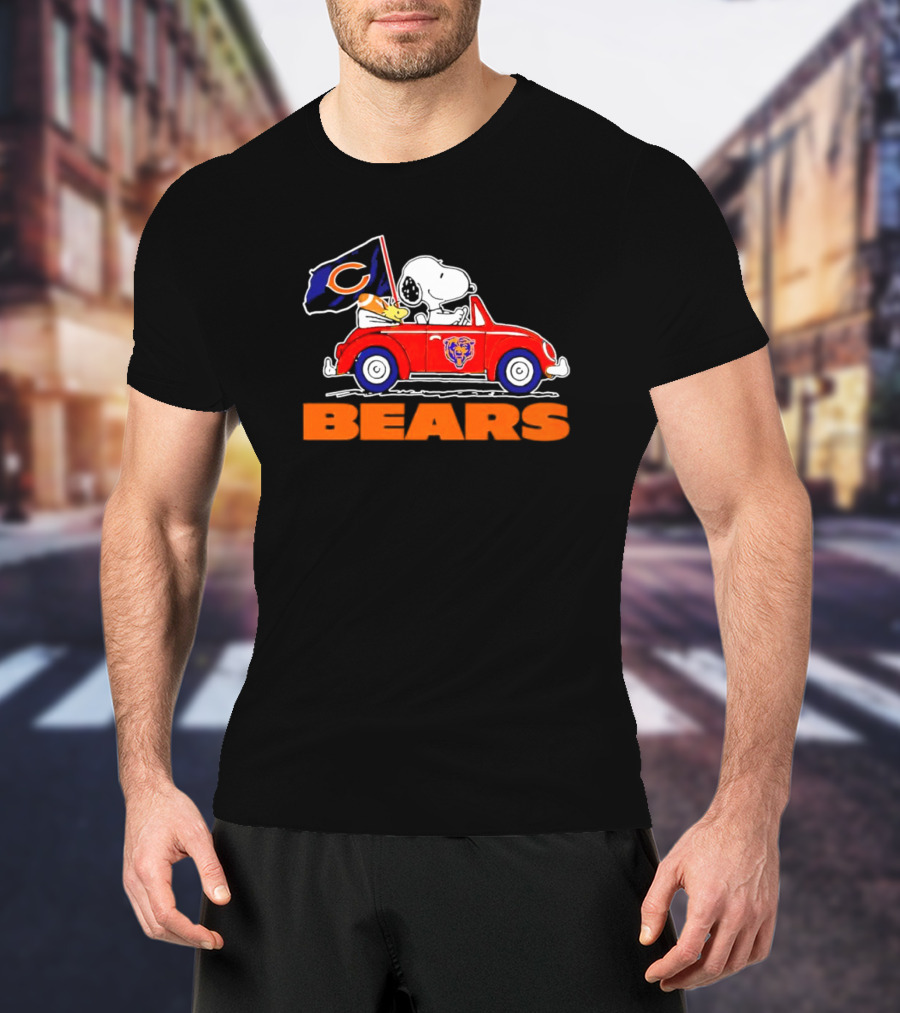 Chicago Bears Snoopy And Woodstock Driving Car With Flag T-Shirt