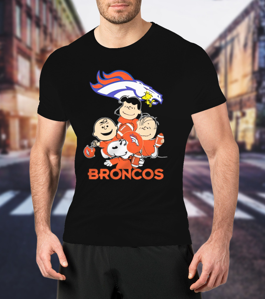 Peanuts Snoopy Denver Broncos Charlie Brown Lucy Linus T-Shirt