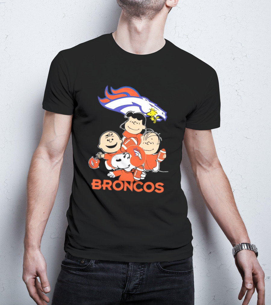 Peanuts Snoopy Denver Broncos Charlie Brown Lucy Linus T-Shirt