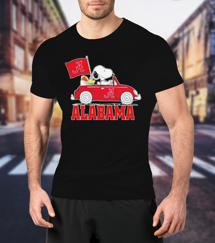 Snoopy And Woodstock Driving Red Car Alabama Crimson Tide Flag T-Shirt