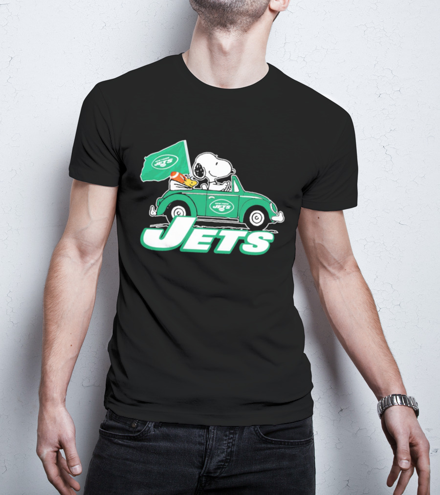 Snoopy And Woodstock Driving New York Jets Car With Flag T-Shirt