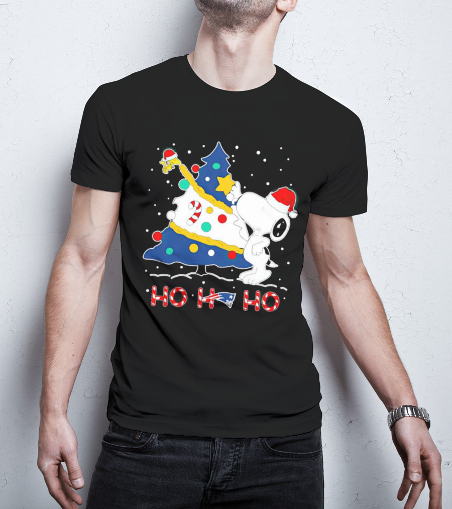 Snoopy Woodstock Decorating Christmas Tree New England Patriots Ho Ho Ho T-Shirt