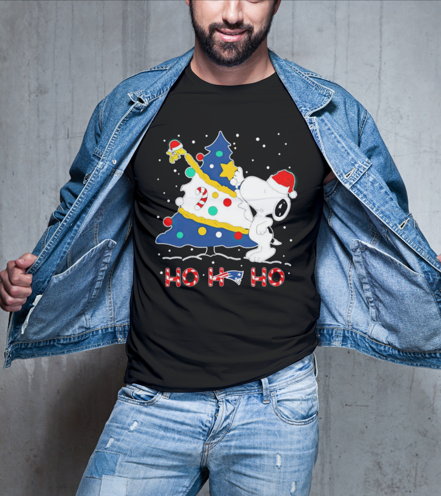 Snoopy Woodstock Decorating Christmas Tree New England Patriots Ho Ho Ho T-Shirt