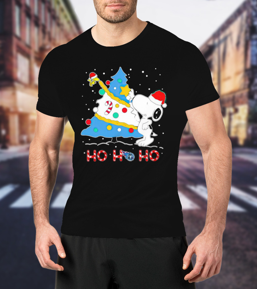 Snoopy And Woodstock Decorating Christmas Tree Tennessee Titans Ho Ho Ho T-Shirt