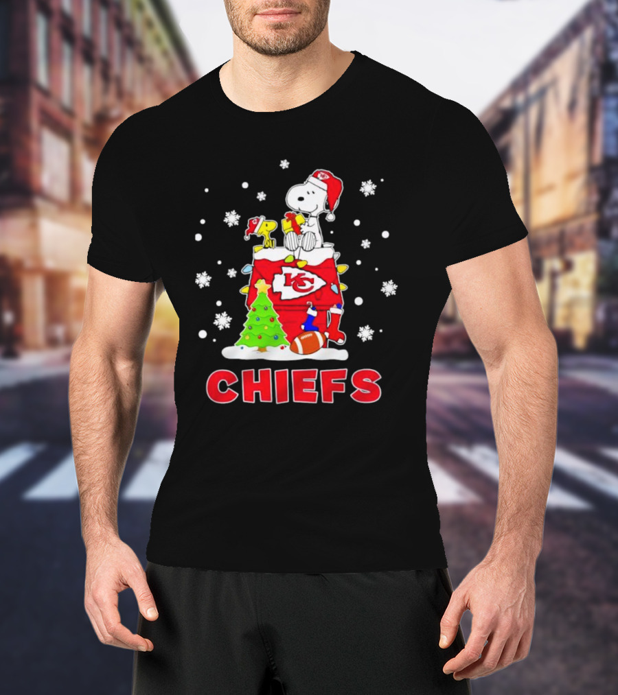 Kansas City Chiefs Christmas Snoopy Woodstock Dog House T-Shirt