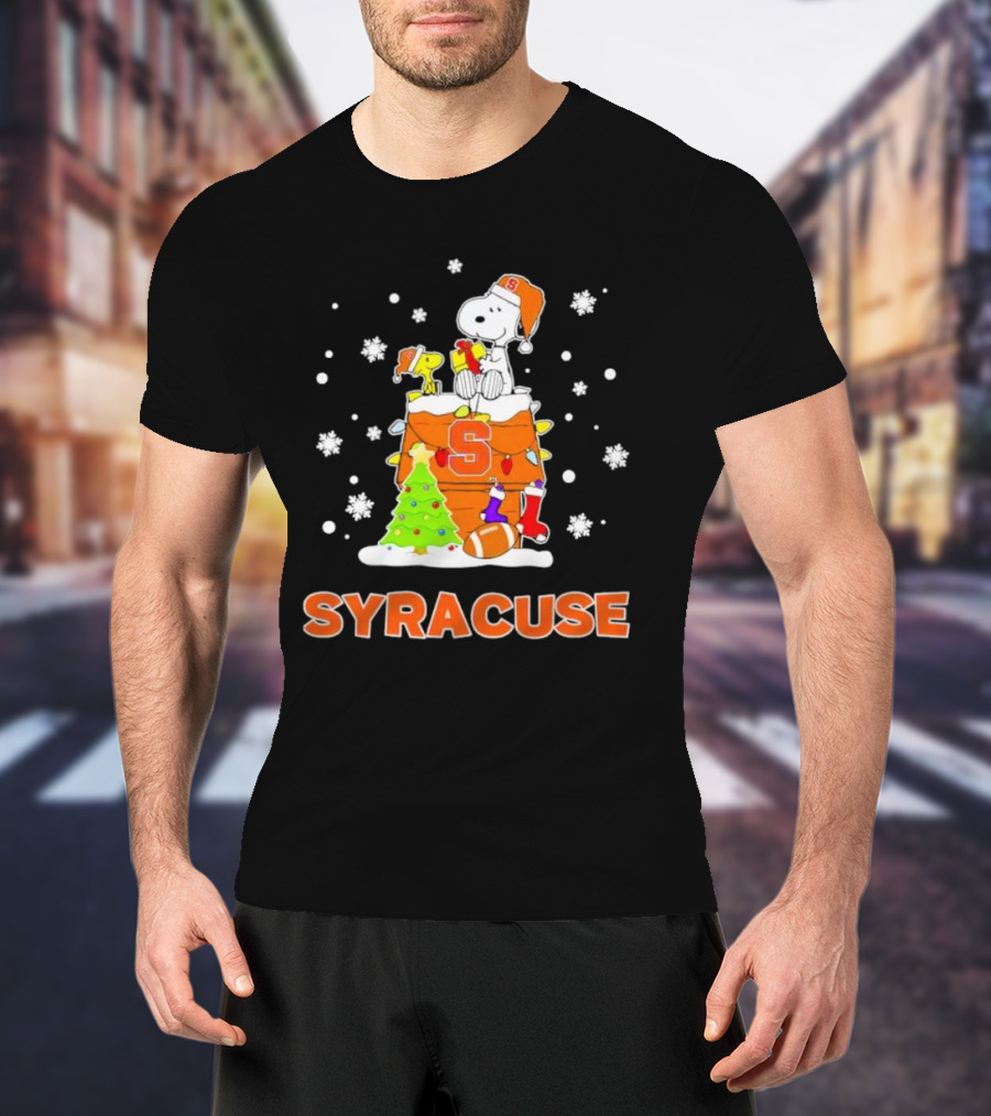 Snoopy And Woodstock On Syracuse Orange Doghouse Christmas Football Scene T-Shirt
