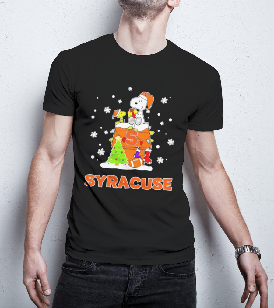 Snoopy And Woodstock On Syracuse Orange Doghouse Christmas Football Scene T-Shirt