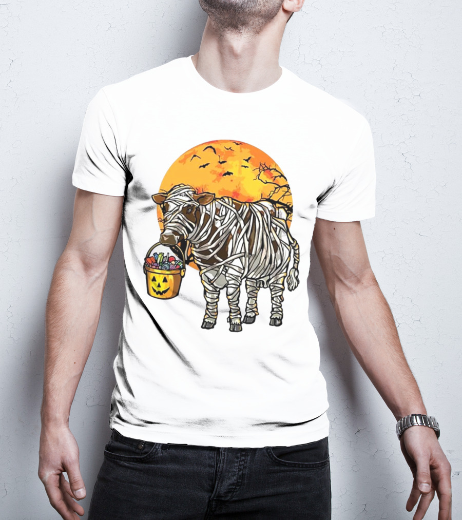 Mummified Cow Trick-or-Treating Under Full Halloween Moon T-Shirt