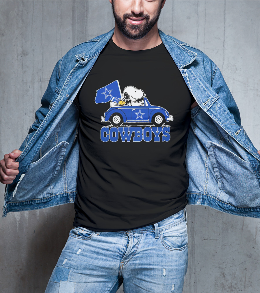 Snoopy And Woodstock Driving Car Cowboys Flag T-Shirt