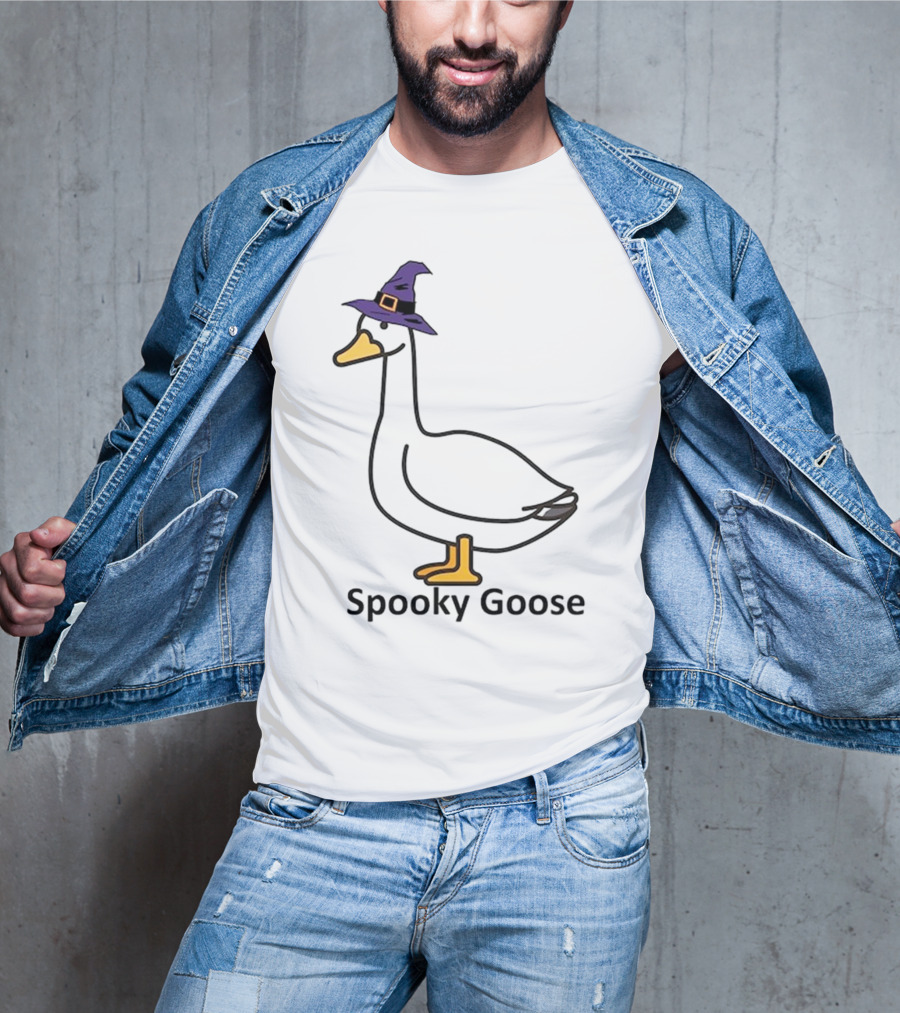 Spooky Goose Witch Hat Funny Goose Halloween T-Shirt