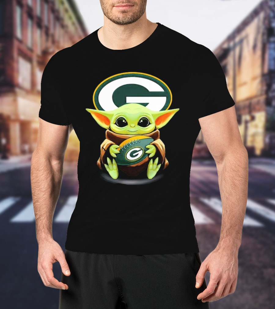 Baby Yoda Green Bay Packers Football Hug T-Shirt